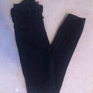 Black high waisted skinny jeans